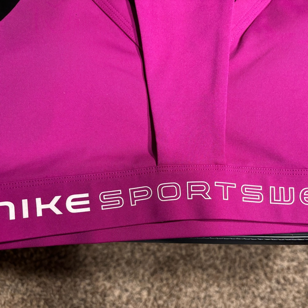 Nike sports bra - Picture 3 of 6